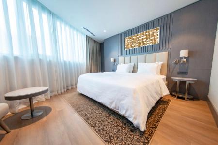 Billionaire Ramada Plaza by Wyndham Batumi - 9