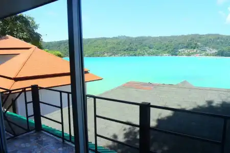 Phi Phi Beach Front Resort - 59