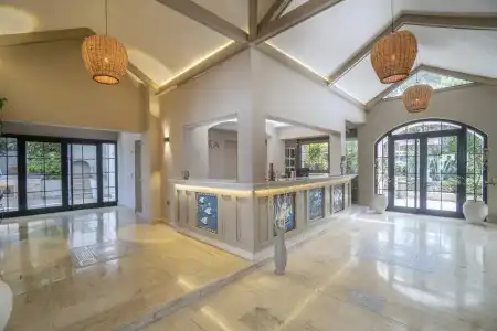 Manzara Boutique - 1