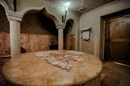 Oread Cave Suites - 211