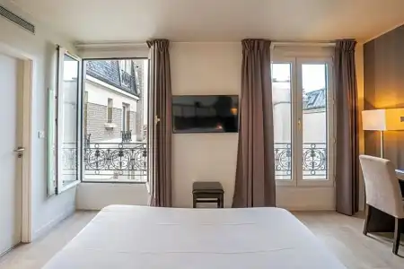 Hôtel de Flore - Montmartre - 54