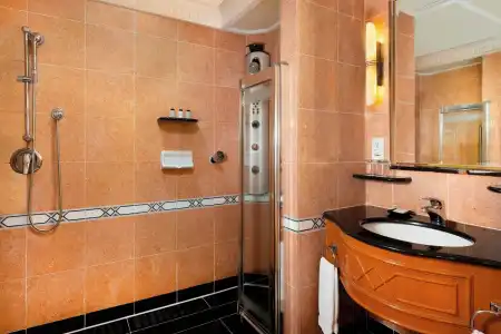 Sheraton Saigon Grand Opera - 13