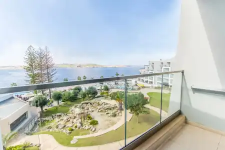 DoubleTree by Hilton Malta - 39