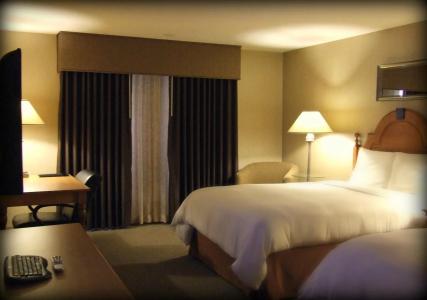 Ramada by Wyndham Milwaukee - 6