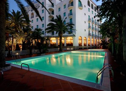 Grand Excelsior - 14