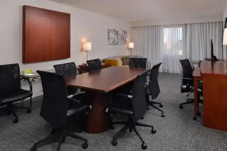 Courtyard Marriott Laredo - 50