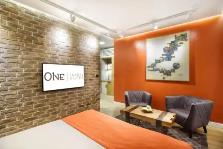 One Luxury Suites - 159