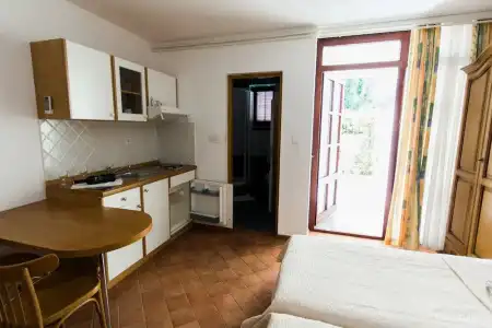 Apartments and Rooms Degra - 112