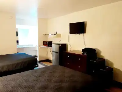Budgetel Inn & Suites - 38