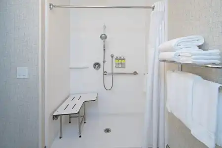 Holiday Inn Express Los Angeles Airport by IHG - 7