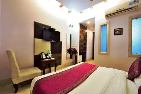 Taksh Inn - 4
