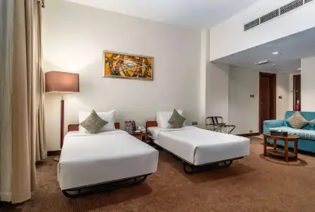 Ramada by Wyndham Dubai Deira - 2
