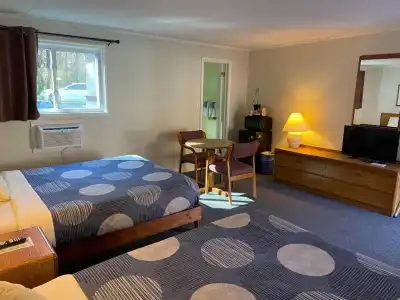 A Holiday Motel - 30