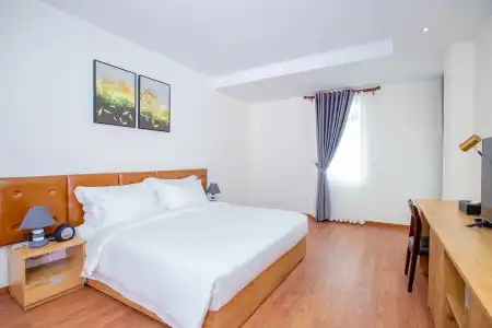 Sea Breeze Resort - 212
