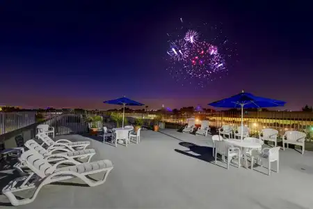 Anaheim Desert Inn and Suites - 16