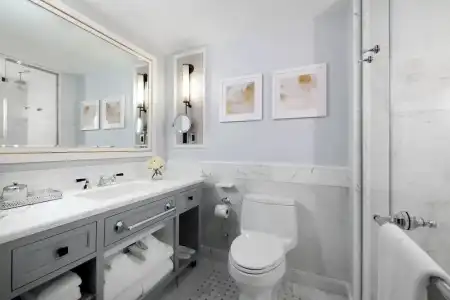 The Langham, - 51
