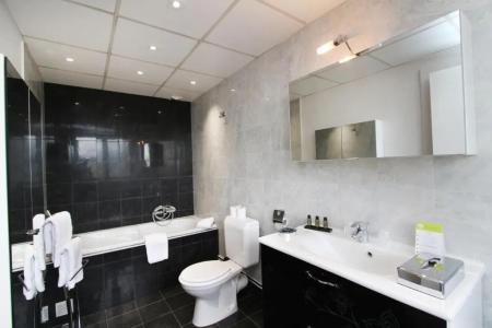 Hôtel la Réserve - 166