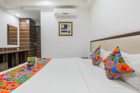 FabPrime Sapphire Inn - 20