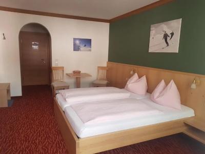 Eschenhof Bed & Breakfast & More - 31
