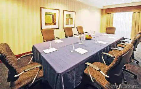 Holiday Inn Express & Suites Brampton by IHG - 18