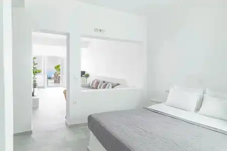 Phaos Santorini Suites - 99