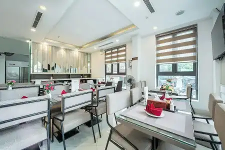 A25 - Hoang Dao Thuy 1 - 20