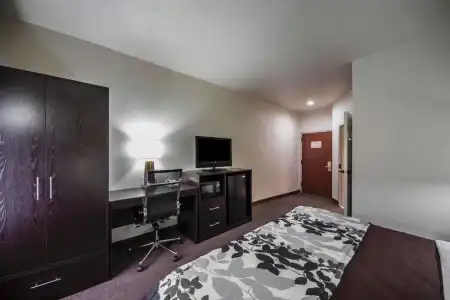 Sleep Inn & Suites Tulsa Central I-44 - 34