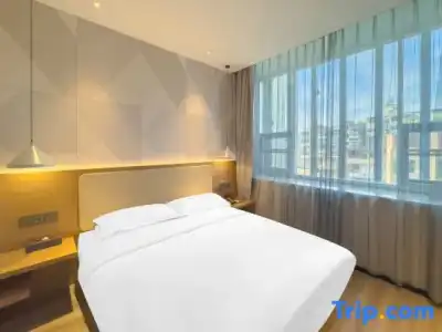Tropic Towers Apartments - 120