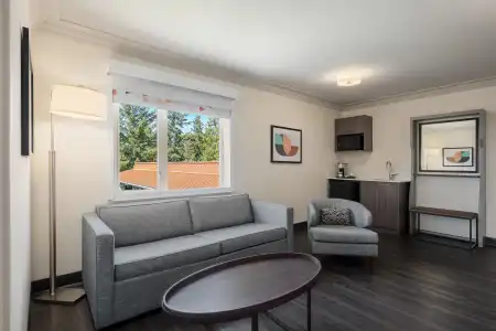 Holiday Inn VICTORIA – ELK LAKE by IHG - 33