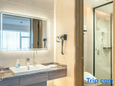 Route Inn Hakata Ekimae - 81