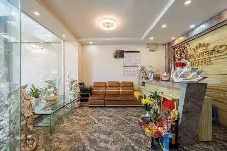 RedDoorz Plus near Le Quang Dinh Street - 10