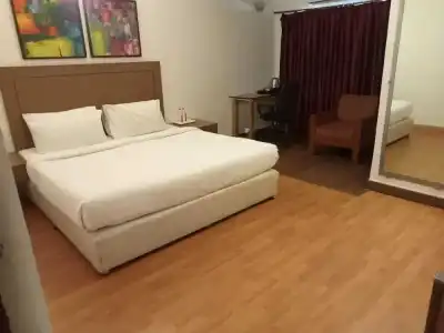 Marina Inn - 48