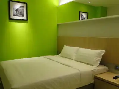 OYO 278 Orange Premier - 2