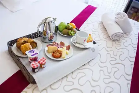 Best Western Plus La Rade - 15