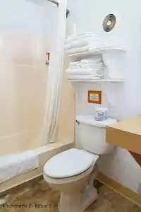 Park Motel and Cabins - 355