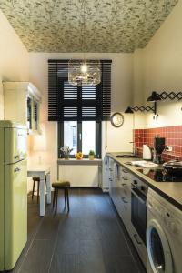 Brilliant Apartments - 106