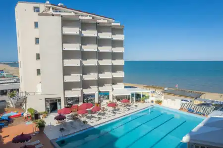 UNAHOTELS Imperial Sport - 14