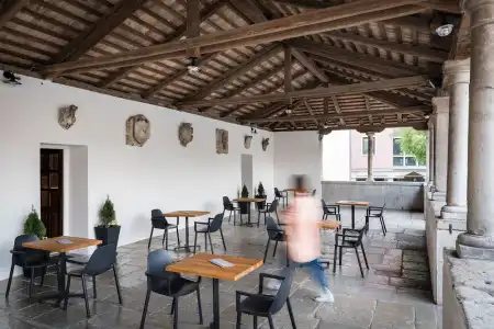 La Loggia Diffused - 16