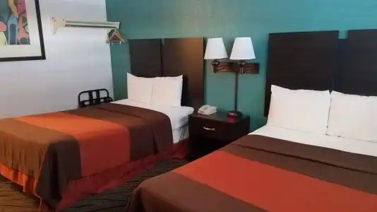 Sunset West, SureStay Collection by Best Western - 4