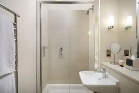 The Resident Kensington - 7
