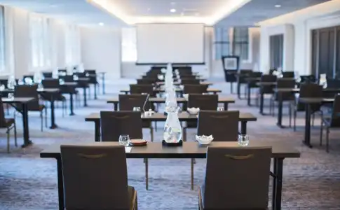 Moxy Cincinnati Downtown - 18