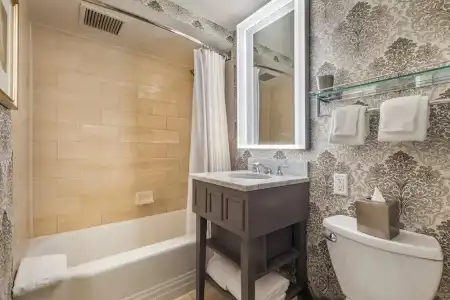 Omni Shoreham - 142