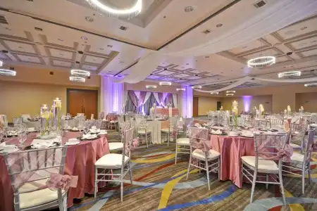 DoubleTree by Hilton Phoenix North - 27