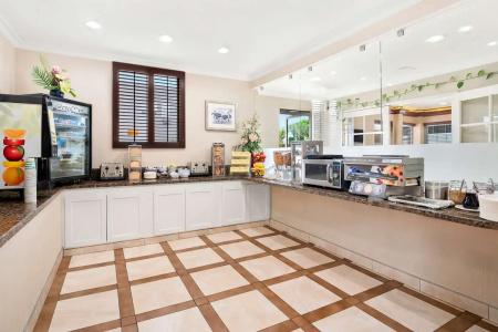 SureStay by Best Western Santa Monica - 38