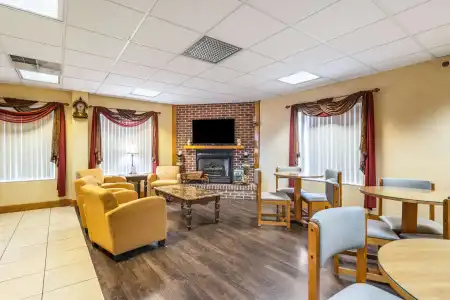Suburban Studios Chattanooga Northeast - Ooltewah - 6