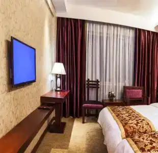 Jinyi Holiday - 2