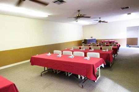 Royal Plaza Inn - 12