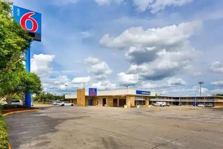 Motel 6 Baton Rouge, LA - Southeast - 15