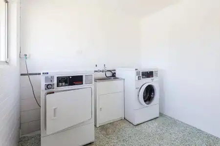 Wynnum Anchor Motel - 12