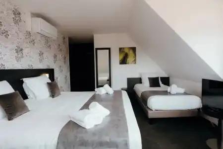Hôtel Red Fox - 78